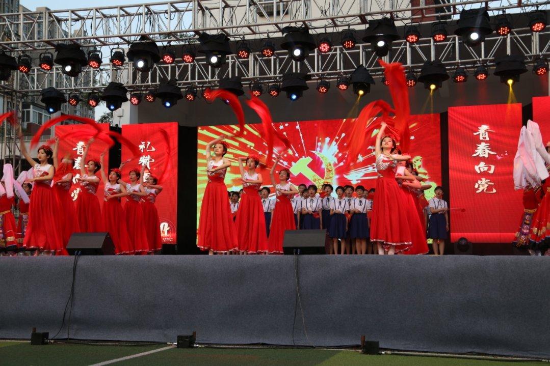 沈月民族服饰造型新鲜出炉,你认为她可以hold住这个造型吗?蜗牛问答-专业的在线答疑平台